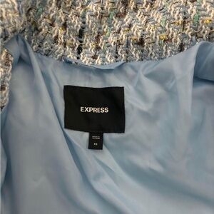 Women’s xs puffy tweed coat—-never worn, smoke/pet free home.